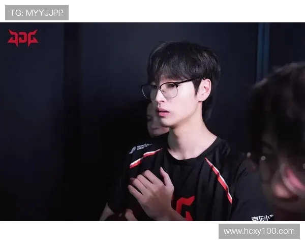 JDG战队的崛起之路：精英赛背后的奋斗与荣耀